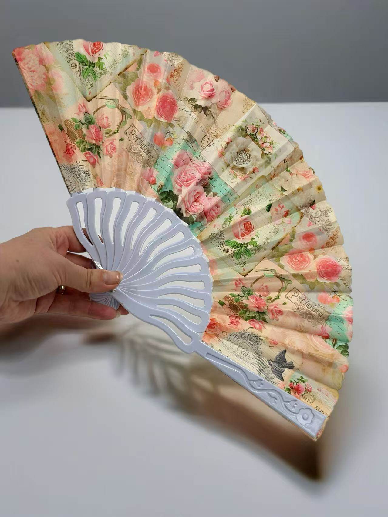Vintage Parisian-Themed Folding Fans Collection - MODA ACCESSORIES