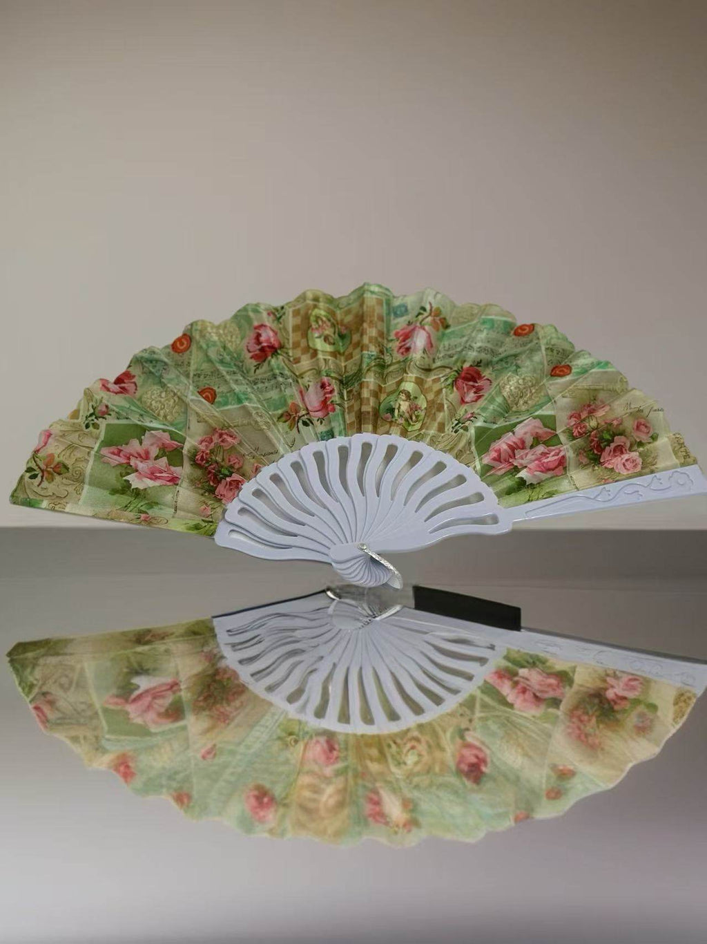 Vintage Parisian-Themed Folding Fans Collection - MODA ACCESSORIES
