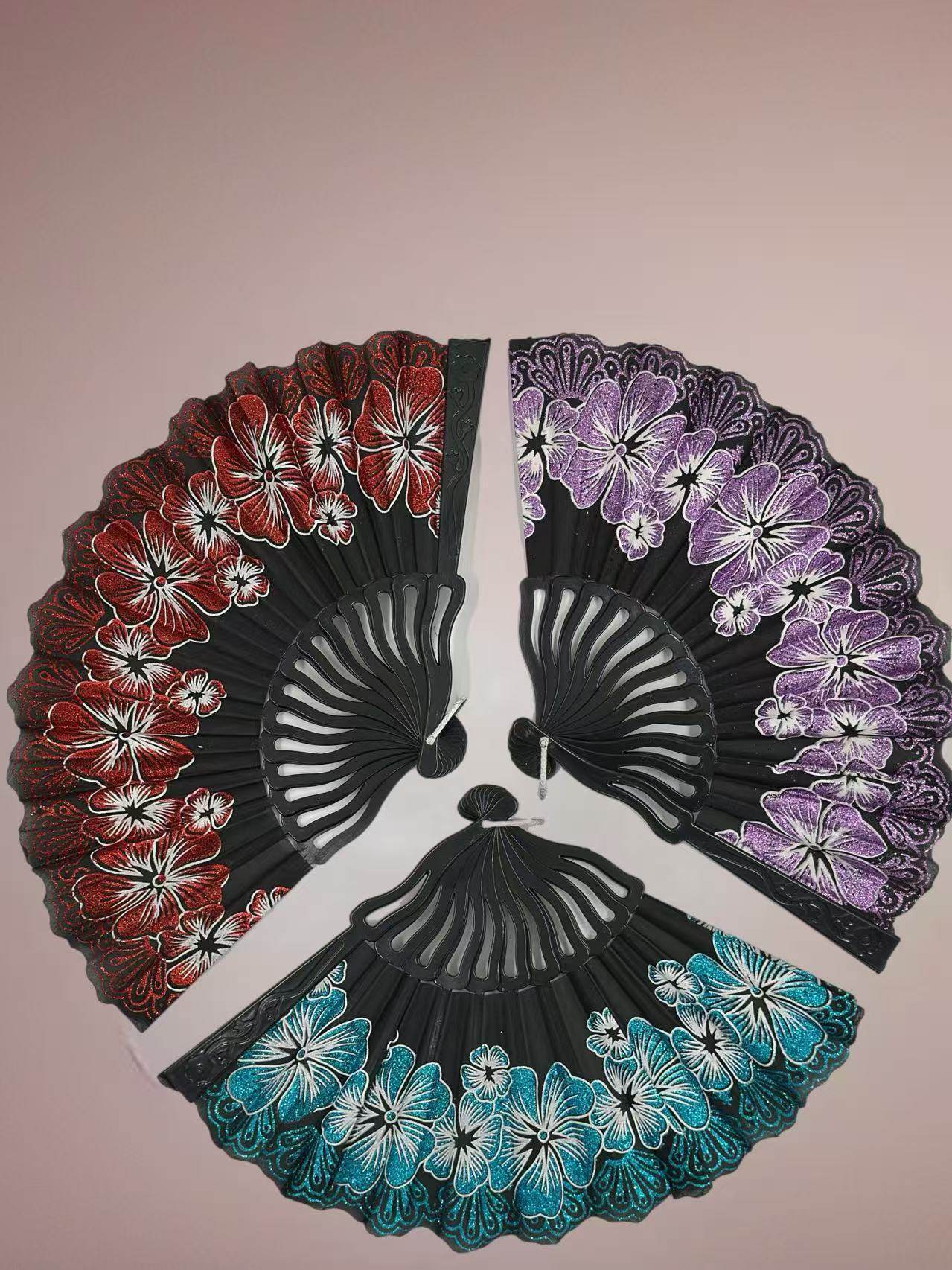 Elegant Hand Fans with Floral Designs - MODA ACCESSORIES