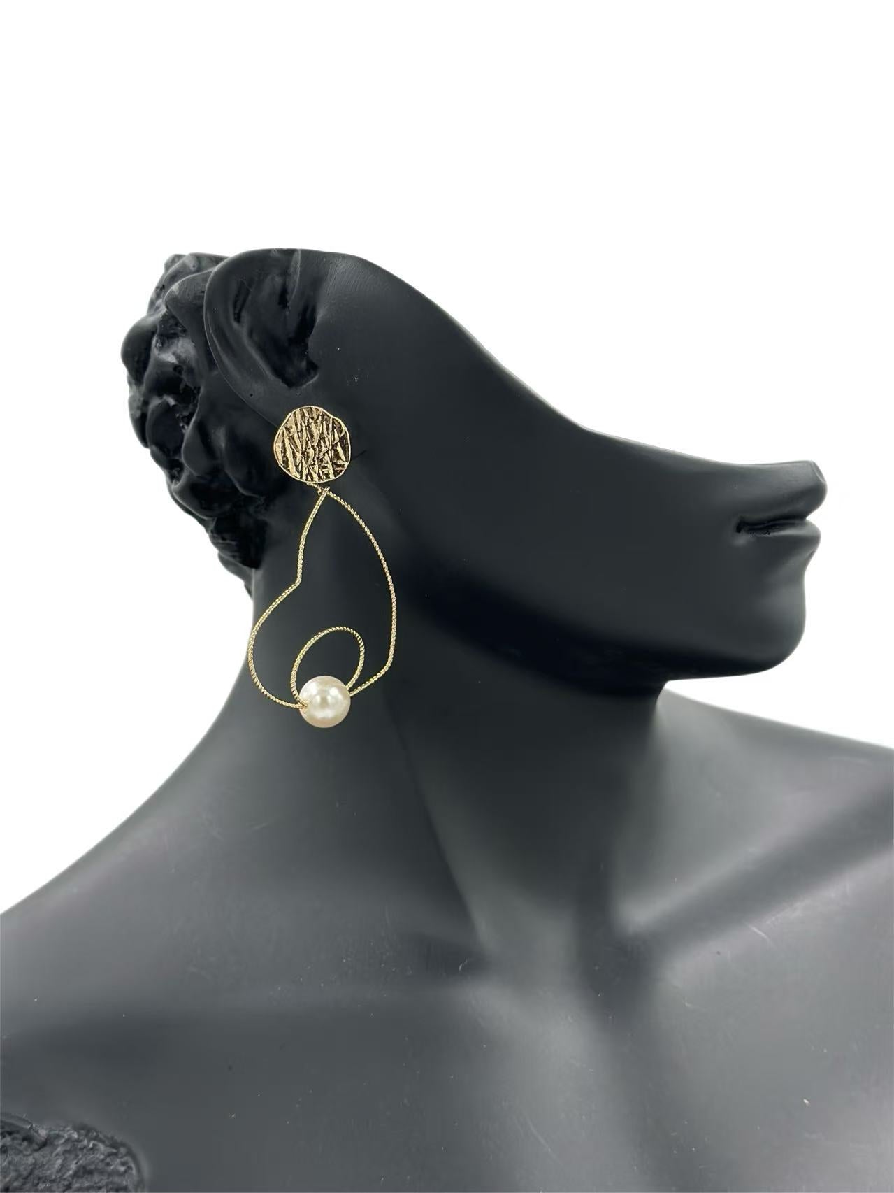 Minimalist Heart-Shaped Pearl Drop Earrings