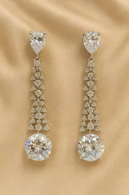 Luxuriöse Kristallohrringe – Elegante, lange silberne Hängeohrringe für Damen