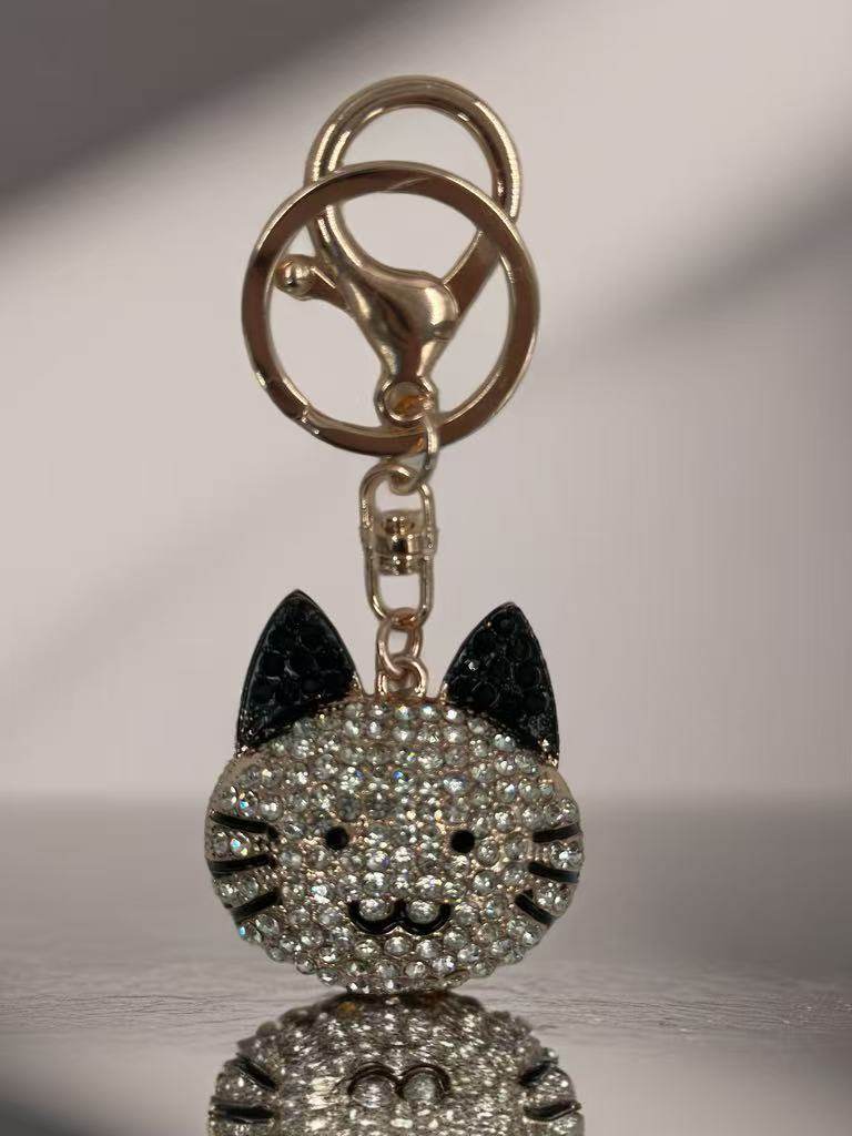 Crystal Cat Face Keychain – Cute Rhinestone Kitty Bag Charm - MODA ACCESSORIES