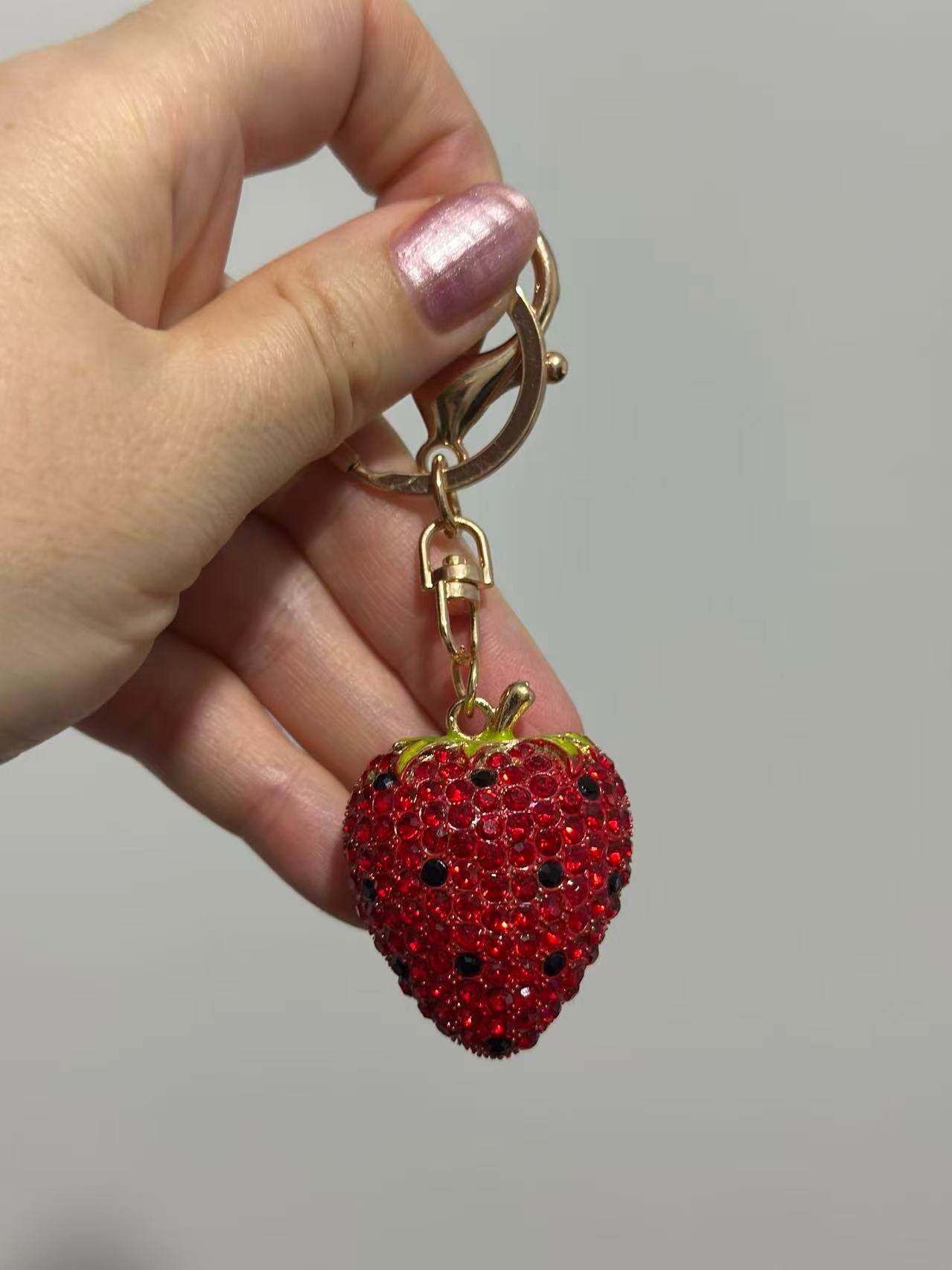 Red Crystal Strawberry Keychain – Sparkling Fruit Charm for Bags & Keys - MODA ACCESSORIES