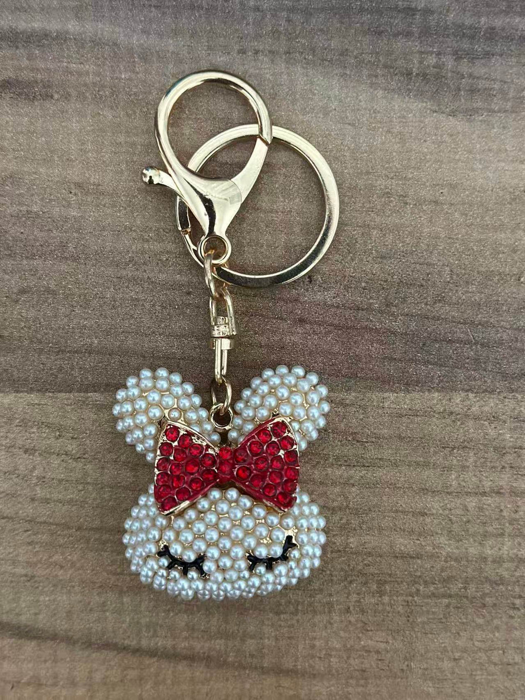 Cute Bunny Keychain with Red Crystal Bow – Pearl Beaded Design - MODA ACCESSORIES