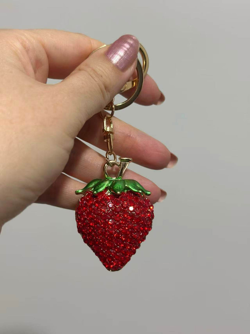 Red Crystal Strawberry Keychain – Cute Sparkling Fruit Bag Charm - MODA ACCESSORIES