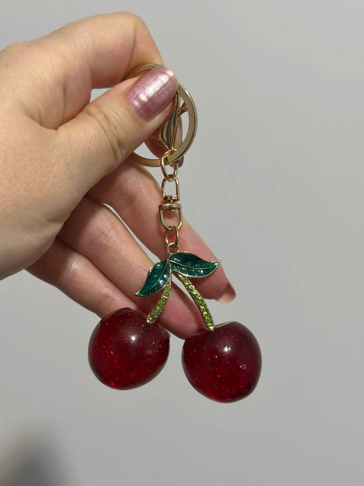 Cherry Keychain – Red Glitter Fruit Charm with Green Leaf Accent - MODA ACCESSORIES