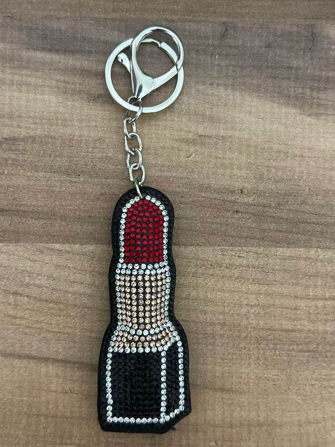 💄 Sparkling Lipstick Keychain – Crystal Rhinestone Design - MODA ACCESSORIES