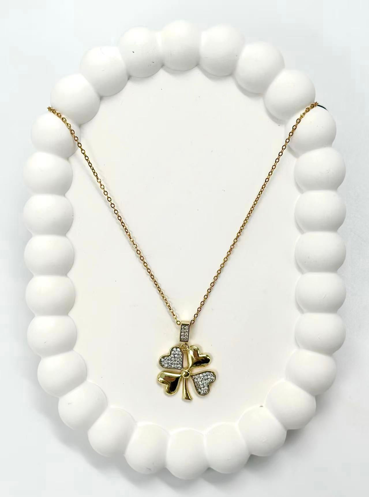 Gold Four-Leaf Clover Heart Pendant Necklace – Stainless Steel | MODA Accessories