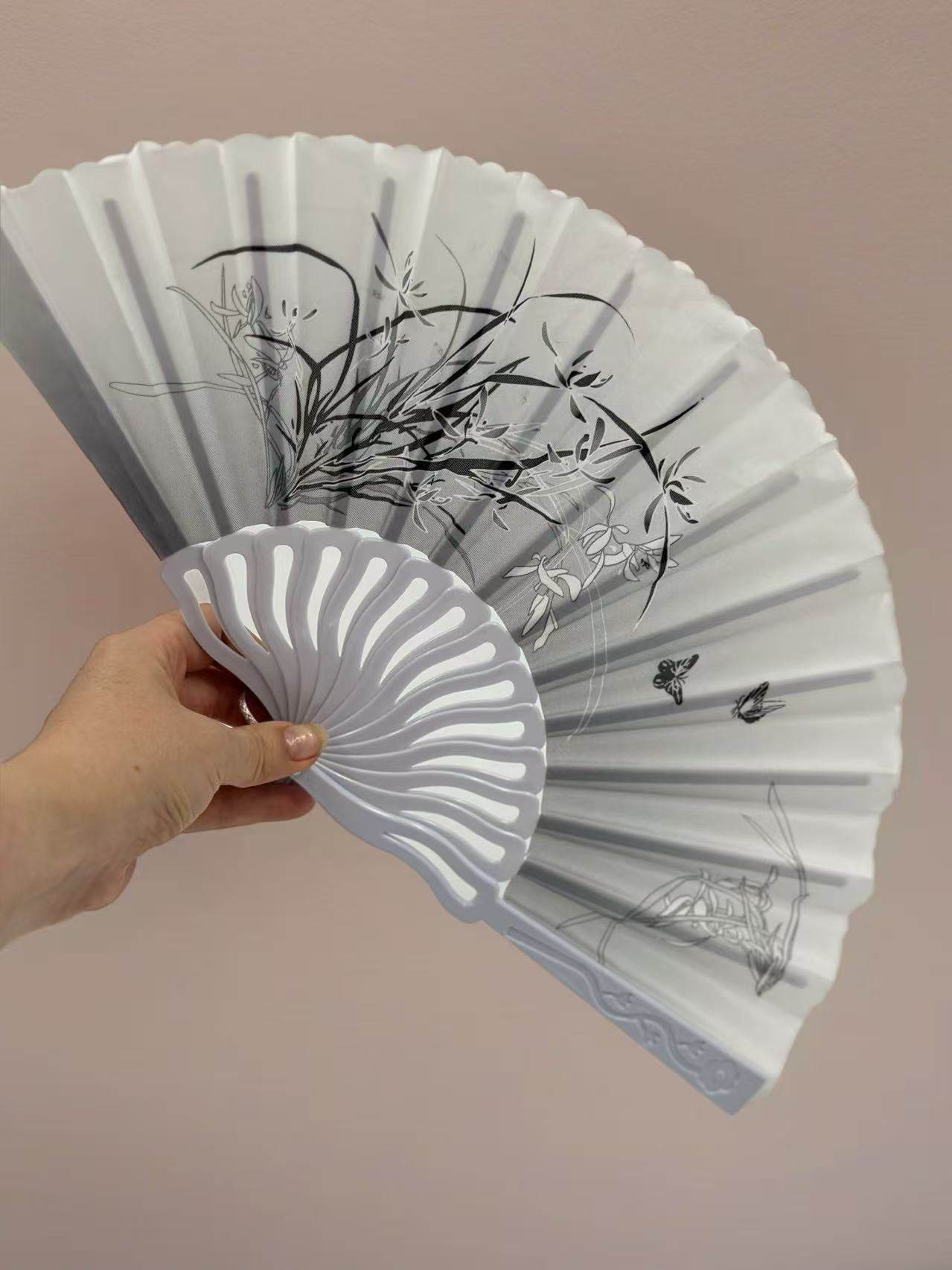 Elegant Floral Hand Fans β Assorted Colors and Designs - MODA ACCESSORIES