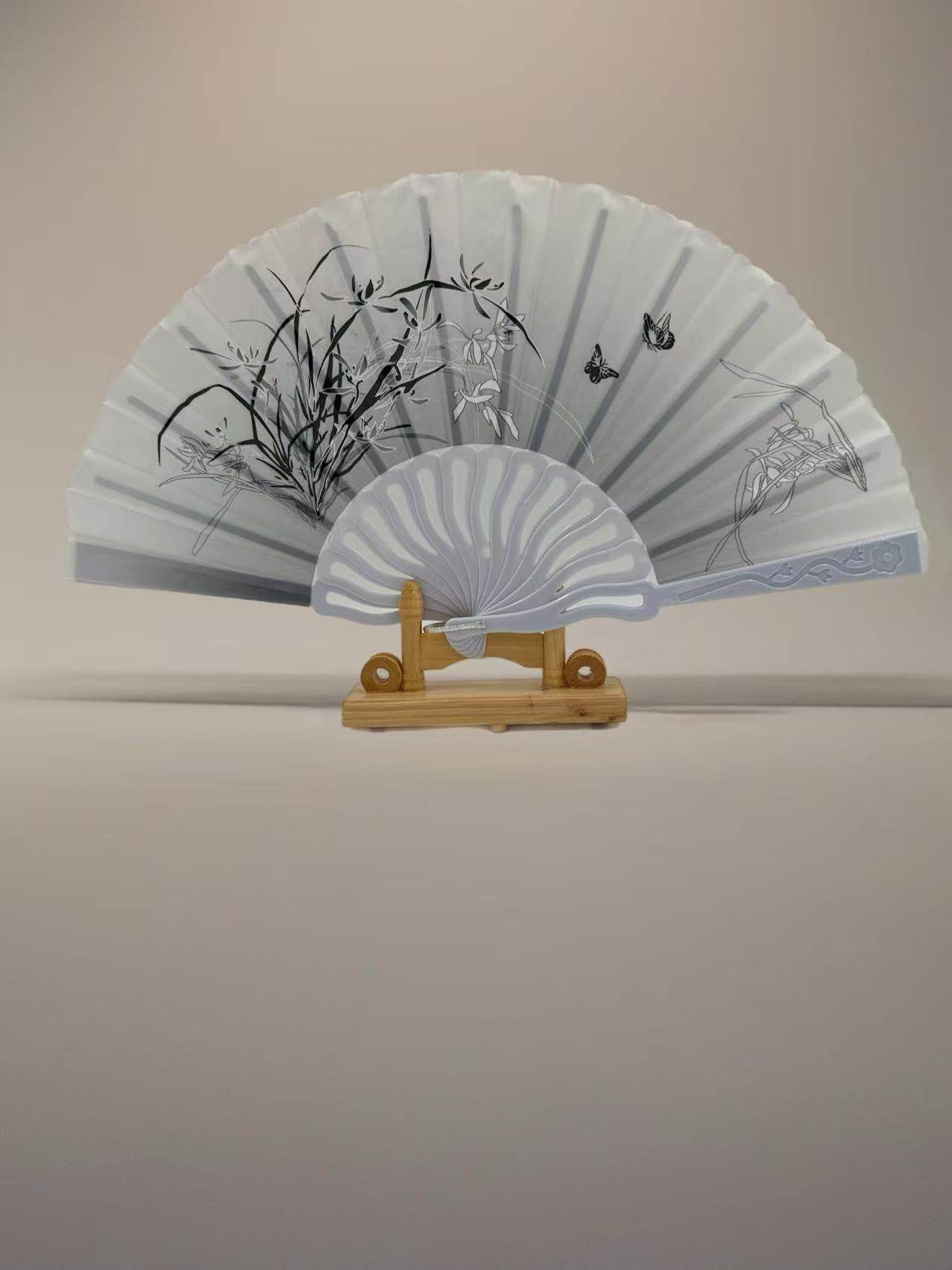 Elegant Floral Hand Fans β Assorted Colors and Designs - MODA ACCESSORIES