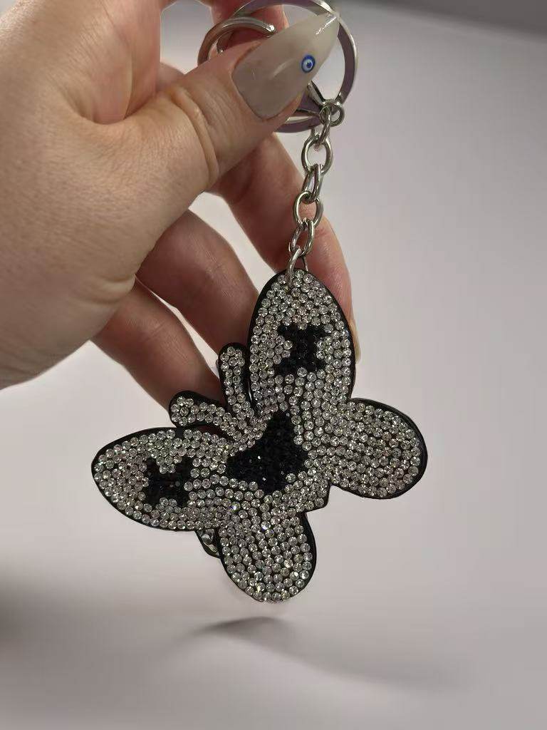 Elegant Rhinestone Butterfly Keychain – Black & Silver Crystal Design - MODA ACCESSORIES