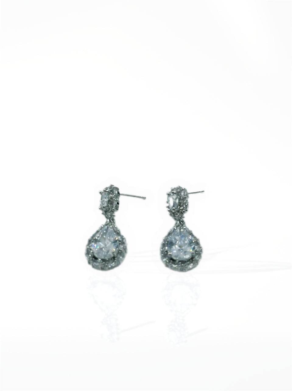 Elegant Teardrop Earrings - MODA ACCESSORIES