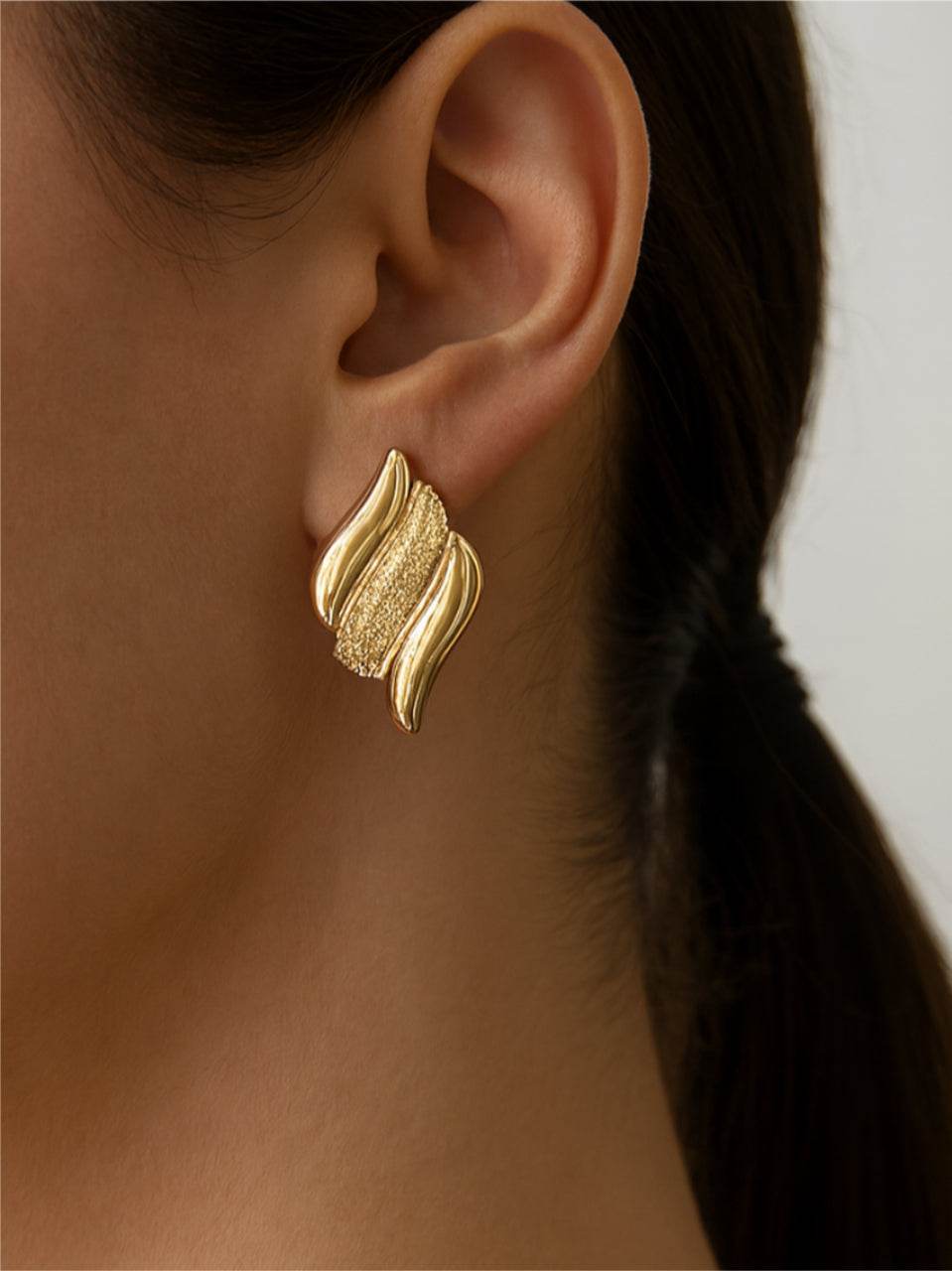 Sculpted Gold-Tone Wave Stud Earrings - MODA ACCESSORIES
