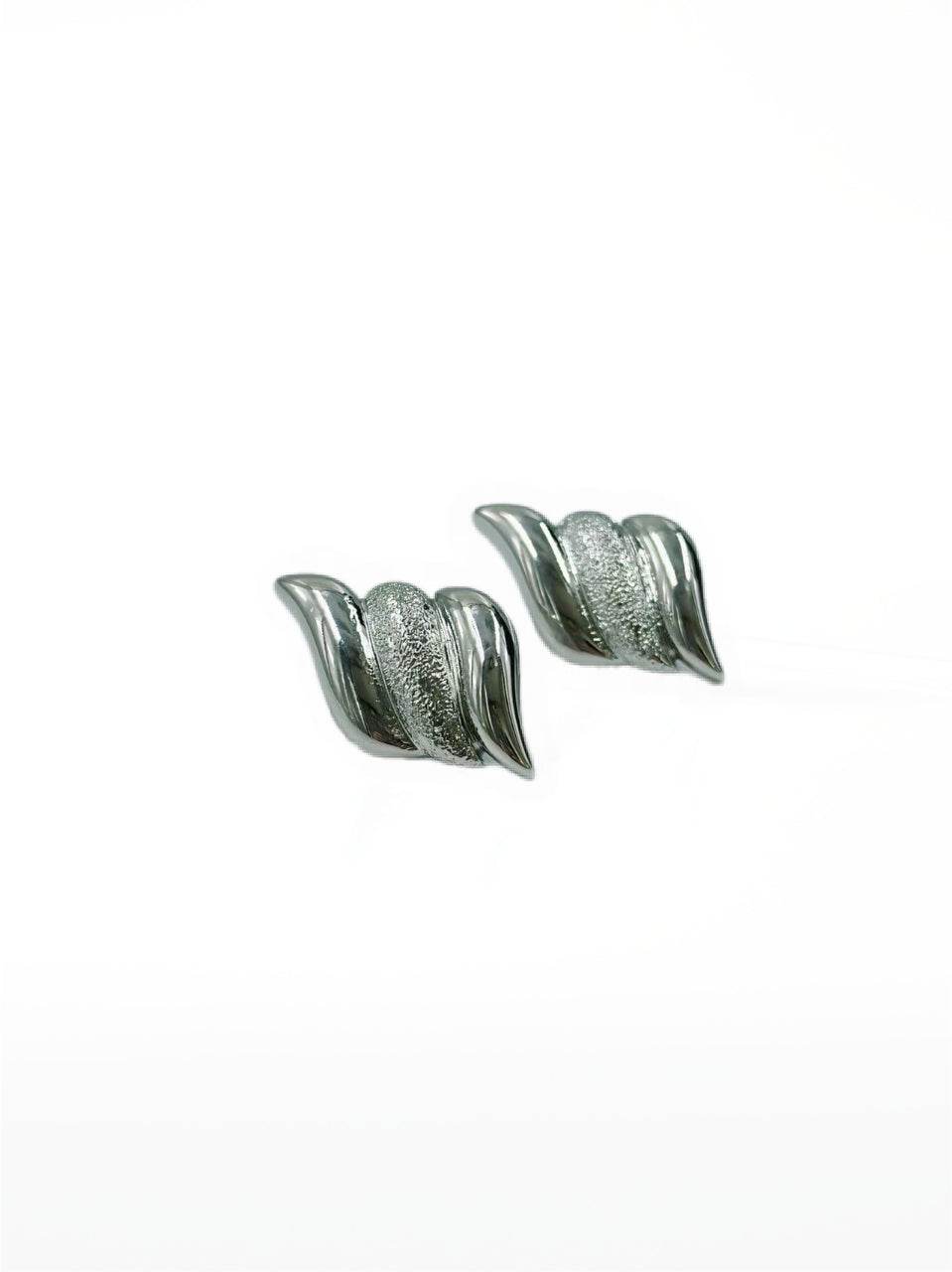 Sculpted Silver-Tone Wave Stud Earrings - MODA ACCESSORIES