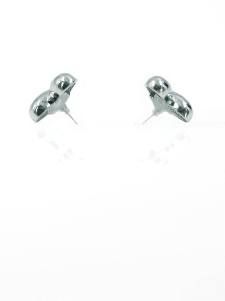 Silver-Tone Asymmetrical Heart Stud Earrings - MODA ACCESSORIES