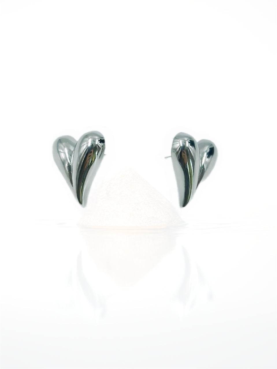 Silver-Tone Asymmetrical Heart Stud Earrings - MODA ACCESSORIES