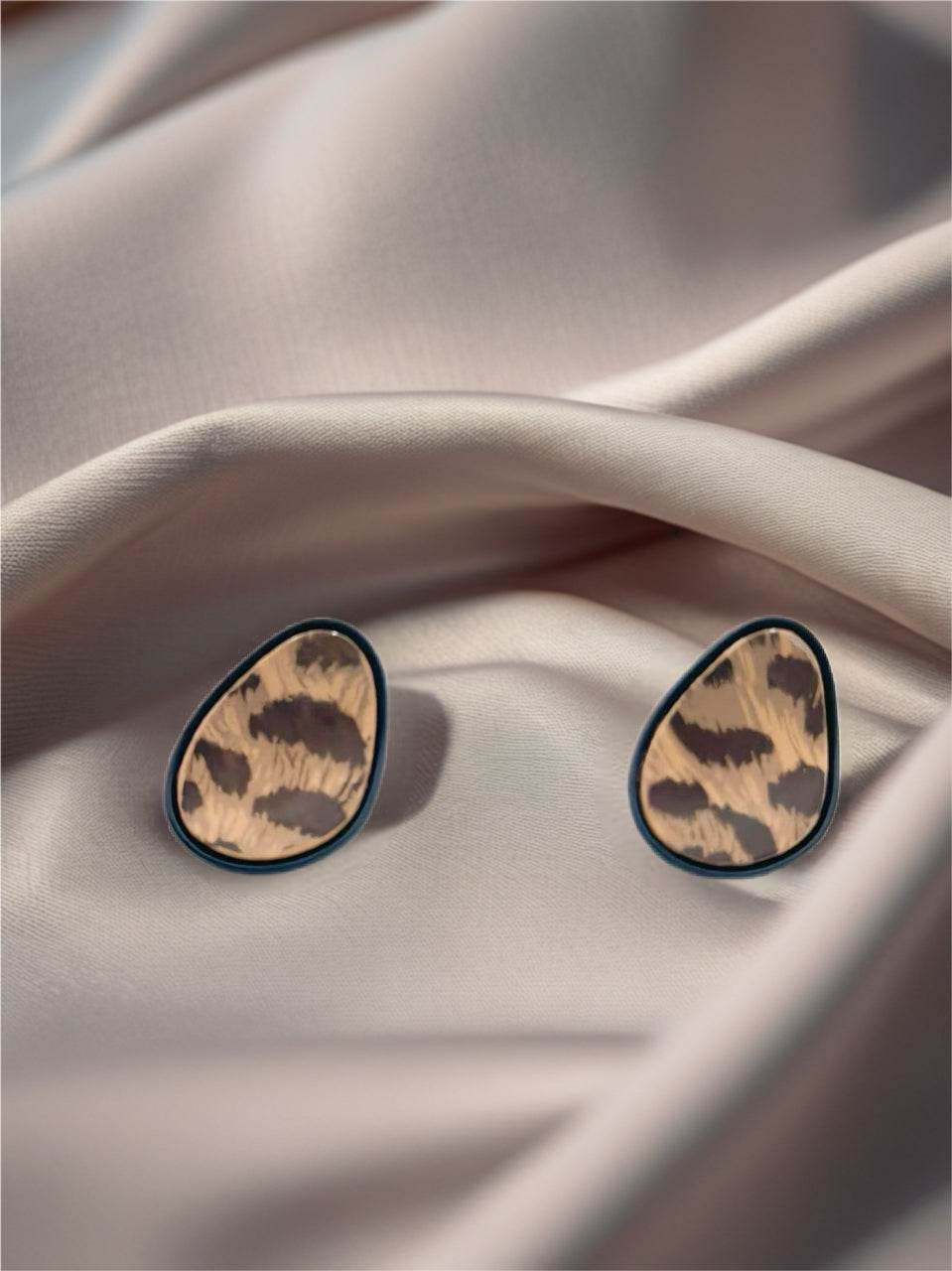Leopard Print Teardrop Stud Earrings - MODA ACCESSORIES