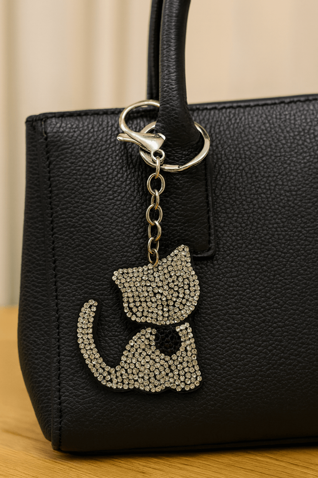 Crystal Cat Keychain – Sparkling Rhinestone Kitty Bag Charm & Key Ring - MODA ACCESSORIES