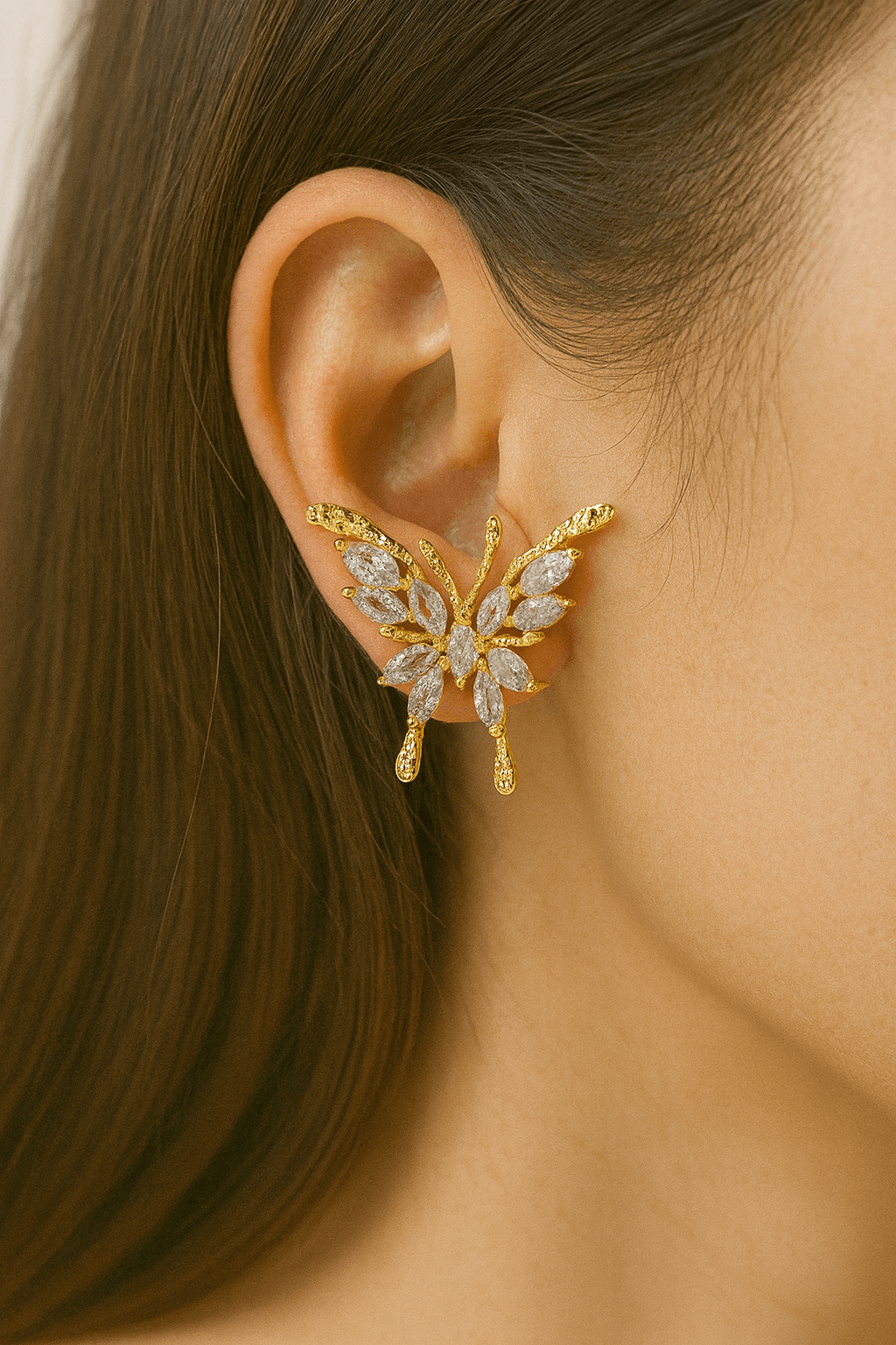 Gold Butterfly Earrings - MODA ACCESSORIES