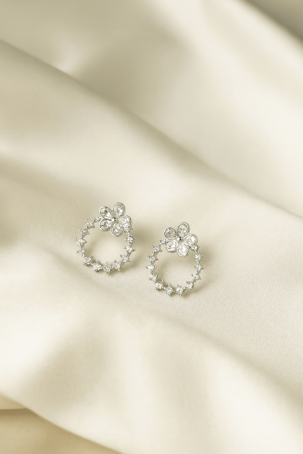 Silver Radiant Cluster Stud Earrings - MODA ACCESSORIES