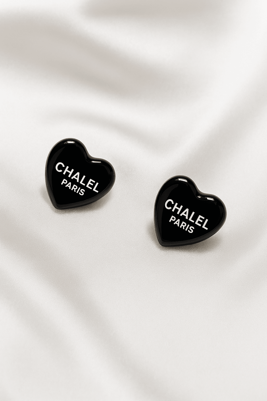 Black Heart Stud Earrings - MODA ACCESSORIES