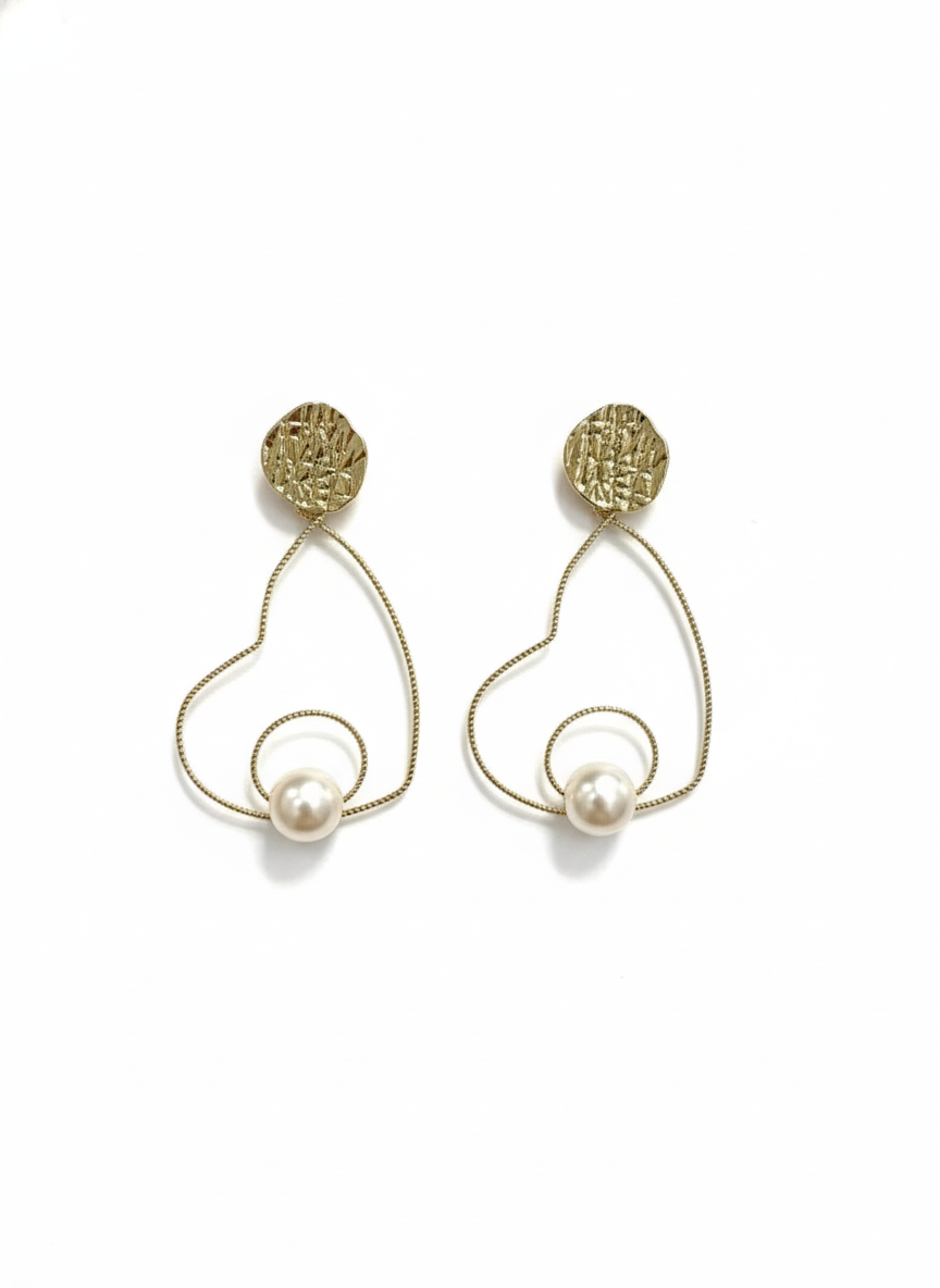 Minimalist Heart-Shaped Pearl Drop Earrings