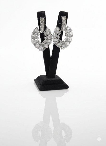 Silver Teardrop Cluster Circle Earrings – MODA Accessories