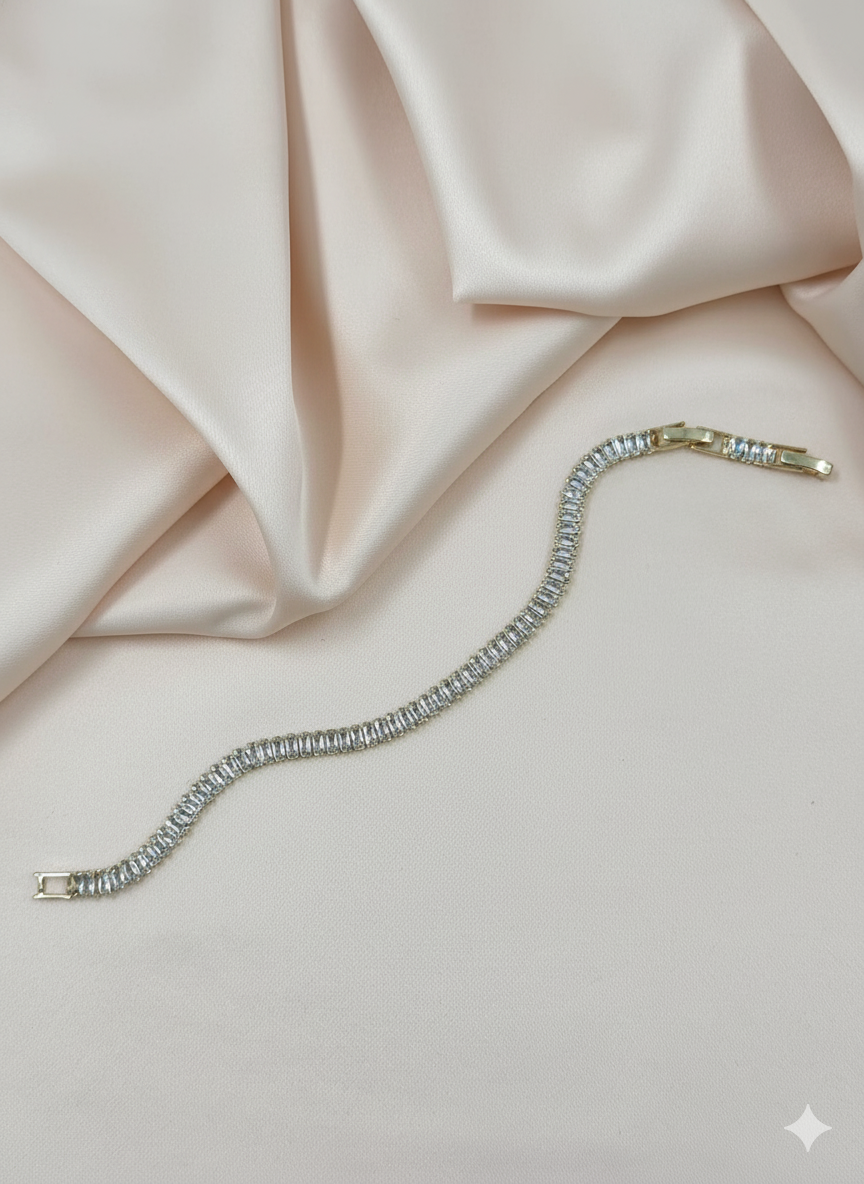 Gold Slim Single Row Cubic Zirconia Tennis Bracelet – MODA Accessories