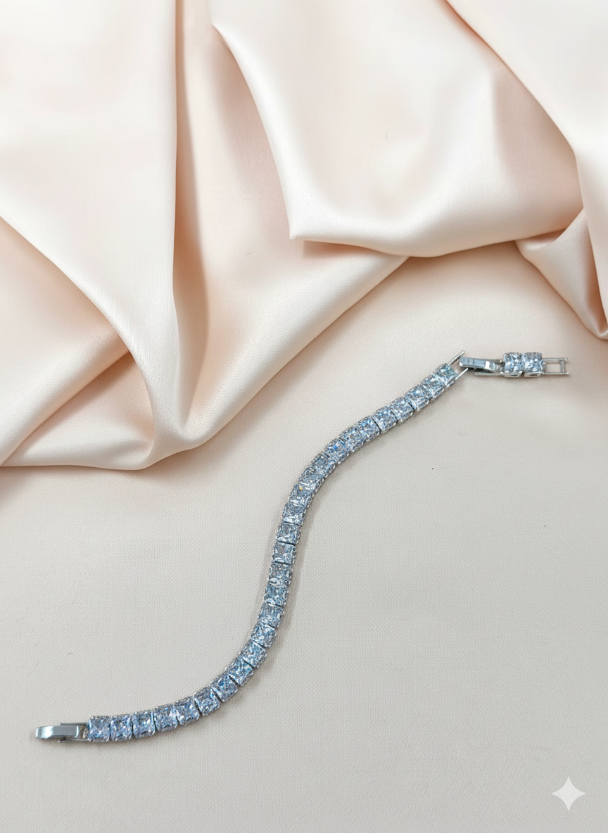 Silver Round-Cut Cubic Zirconia Tennis Bracelet – MODA Accessories