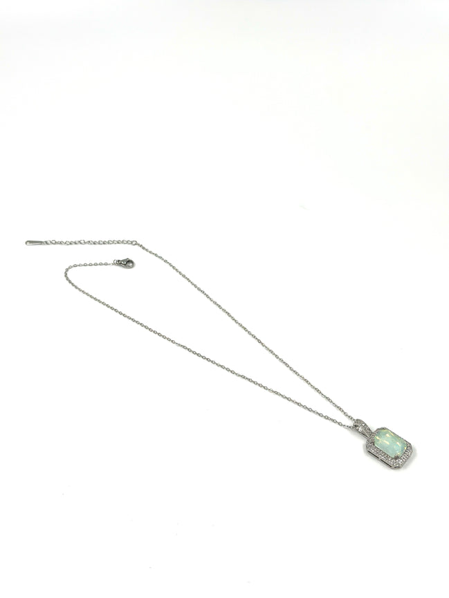 Opal Etkili Dikdörtgen Kolye – MODA Aksesuarları