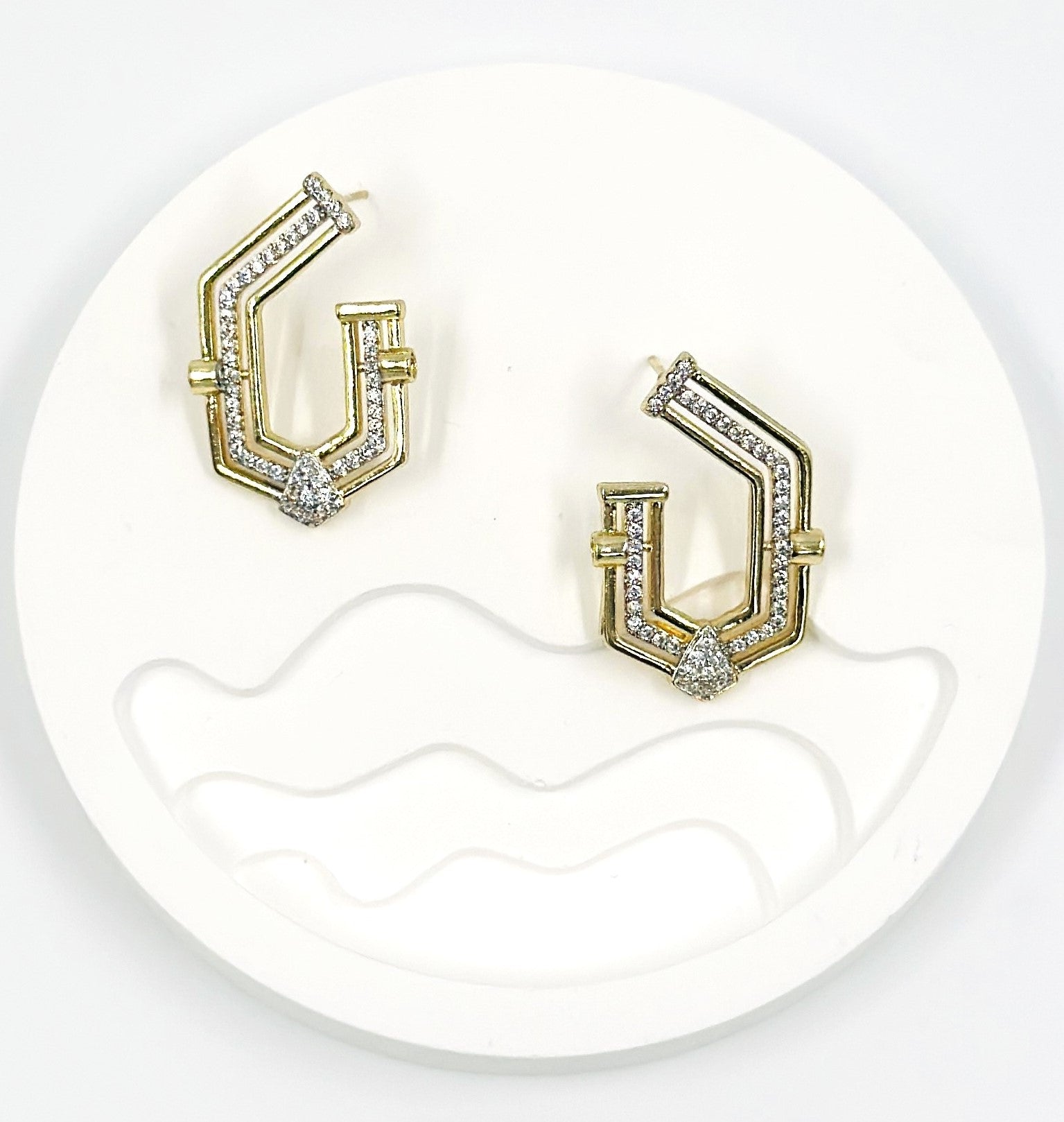 Gold Geometric Diamond Hoop Earrings – MODA Accessories