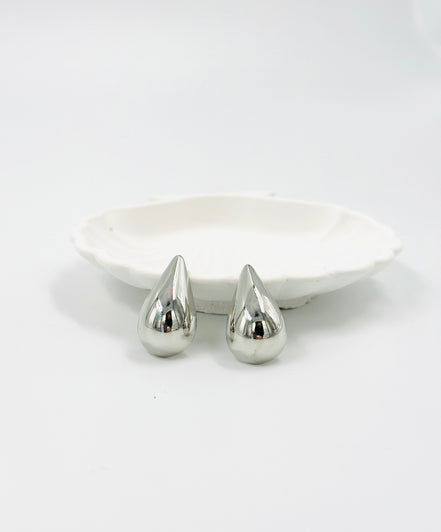 Gümüş Damla Metal Küpeler – MODA Aksesuarları