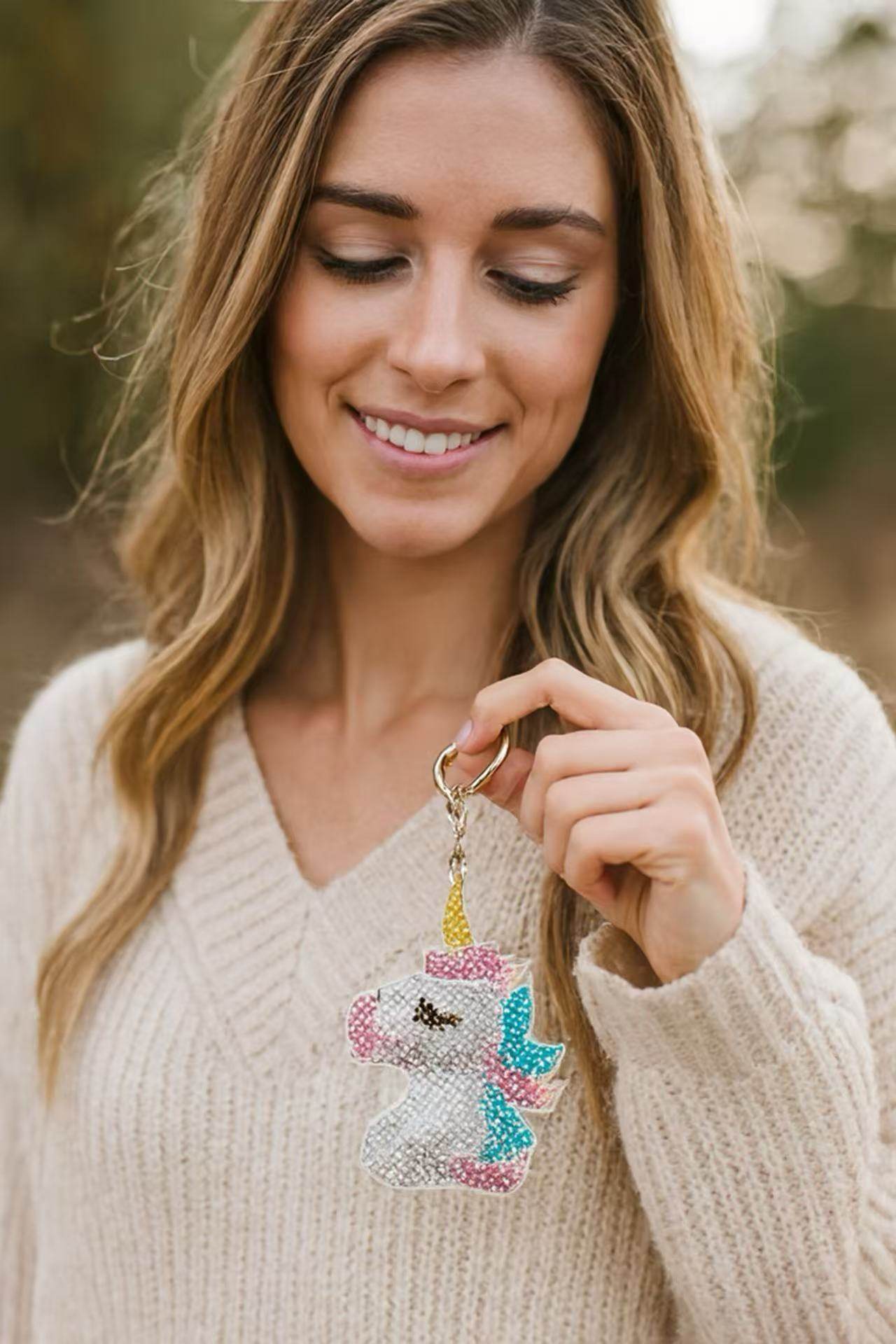 Rhinestone Unicorn Keychain β Sparkly Crystal Horse Pendant Bag Charm - MODA ACCESSORIES