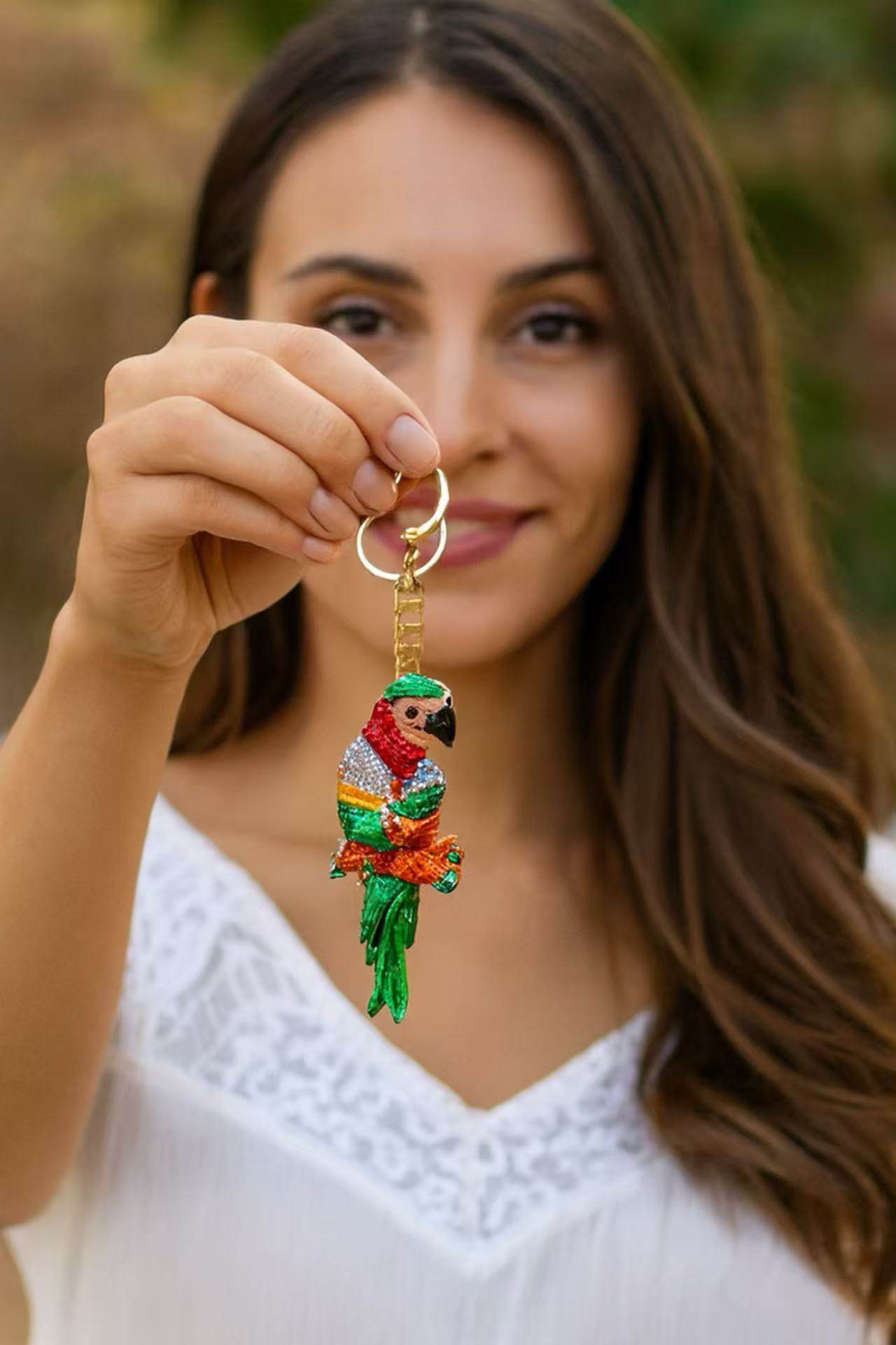 Colorful Crystal Parrot Keychain – Sparkling Exotic Bird Bag Charm - MODA ACCESSORIES