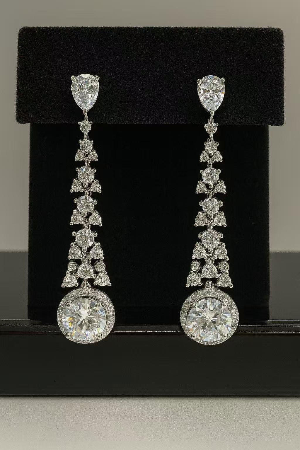Luxury Crystal Drop Earrings – Elegant Silver Long Dangle Earrings for Women