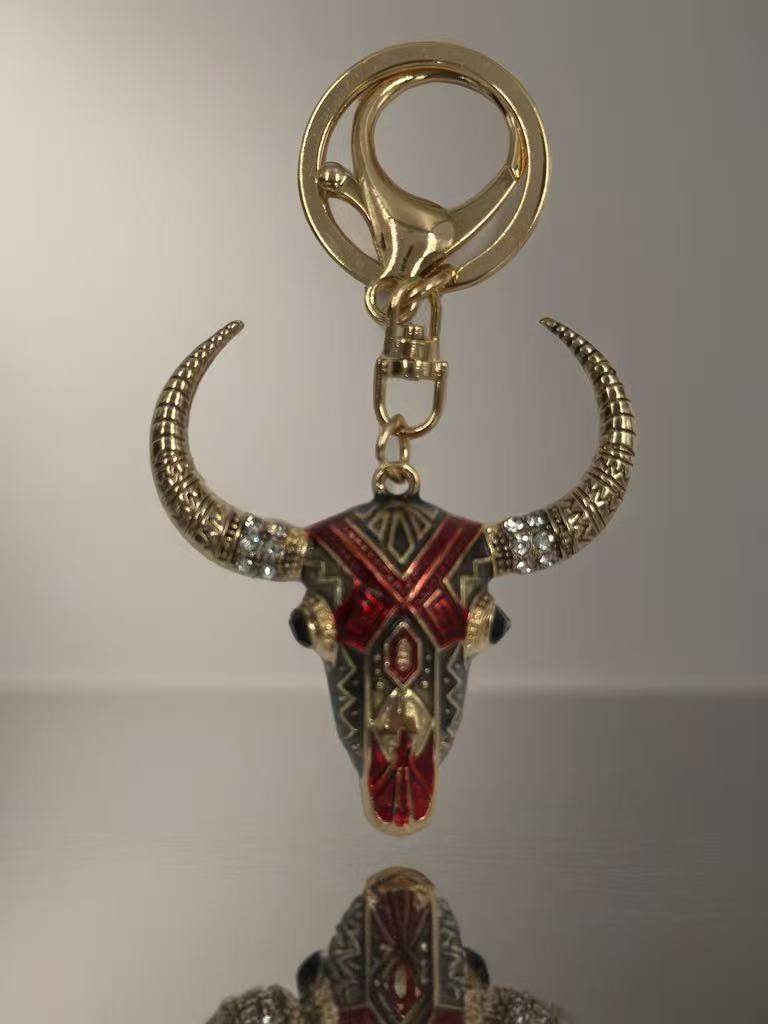 Tribal Bull Skull Keychain – Western Style Horned Pendant with Rhinestones - MODA ACCESSORIES