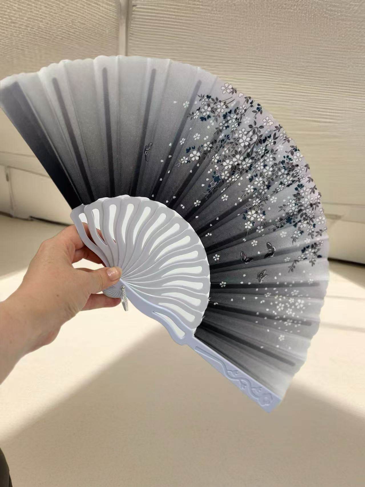 Elegant Floral Hand Fans β Set of 6 Traditional Asian Designs - MODA ACCESSORIES