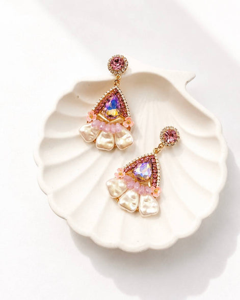 Pembe Kristal Taşlı İnci Detaylı Sallantılı Küpe