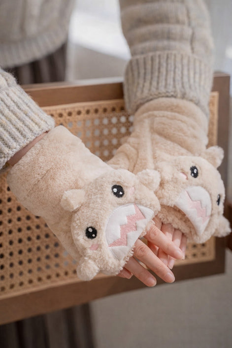 Peluş Köpekbalığı Tasarımlı Parmaksız Eldiven – Yumuşak Polar, Sevimli Kış Eldiveni