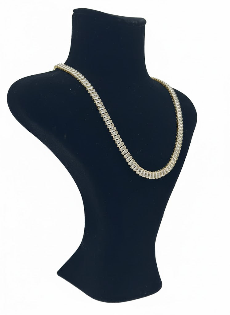 Elegante, vergoldete Tennis-Halskette im Baguetteschliff 