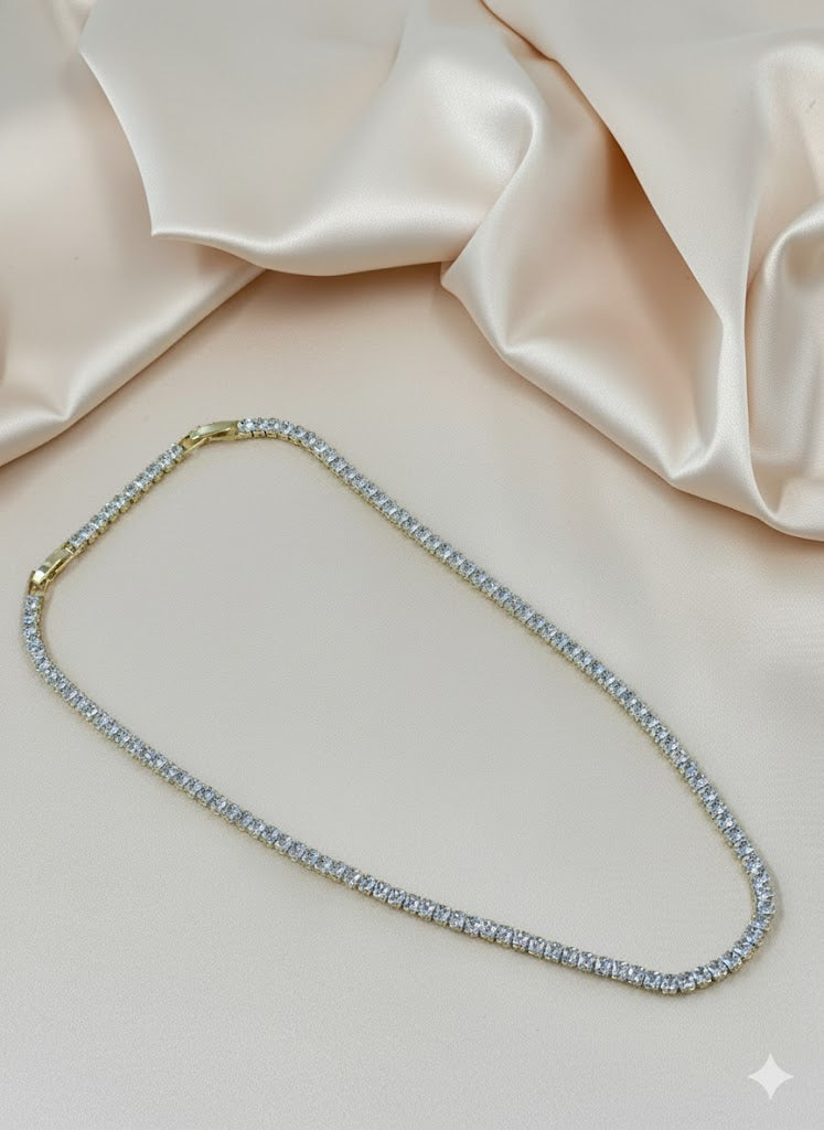 Elegante, vergoldete Tennis-Halskette mit runden Diamanten 